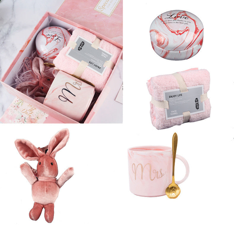 Flag Village Birthday creative and practical gift box