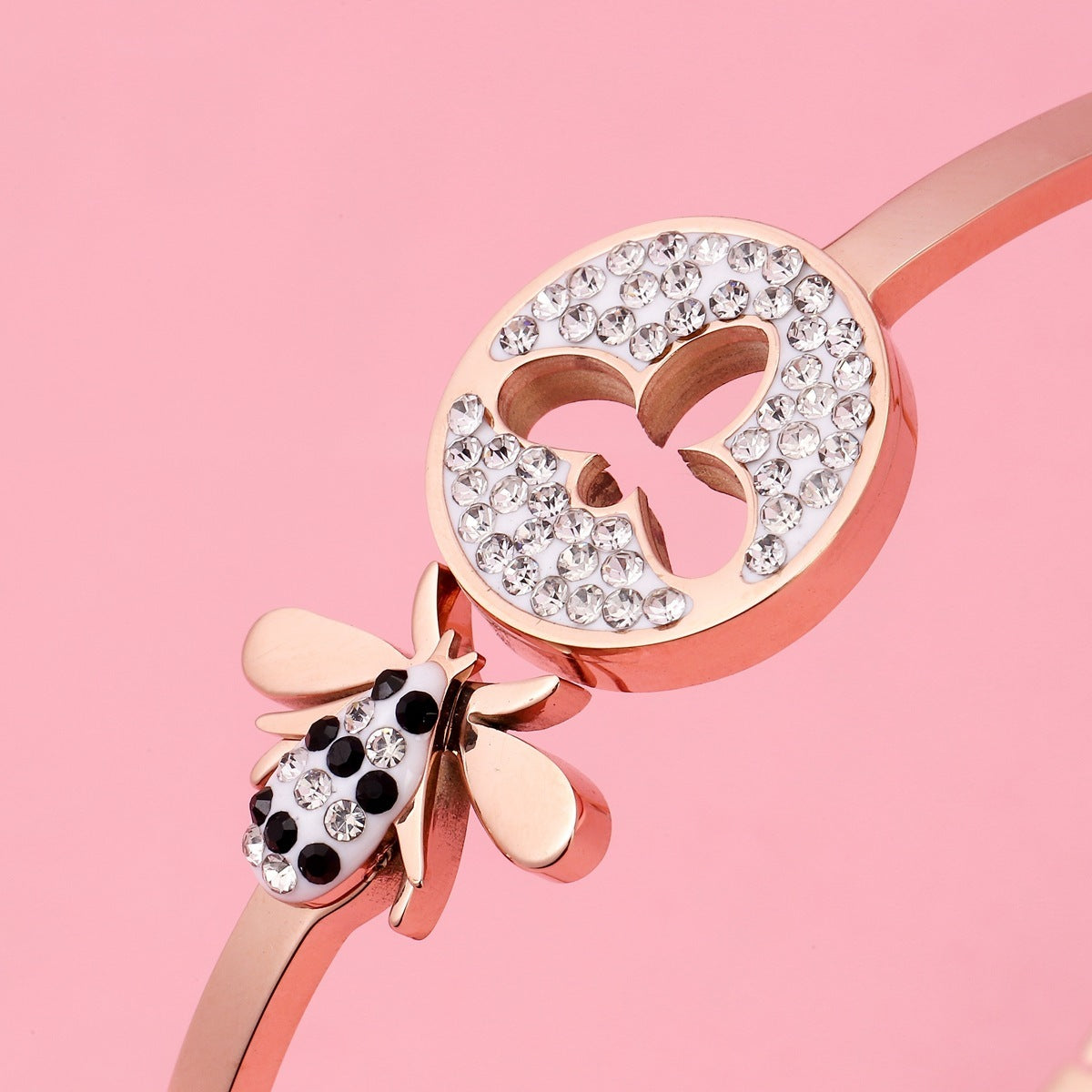 Flag Village Necklace set rose gift box