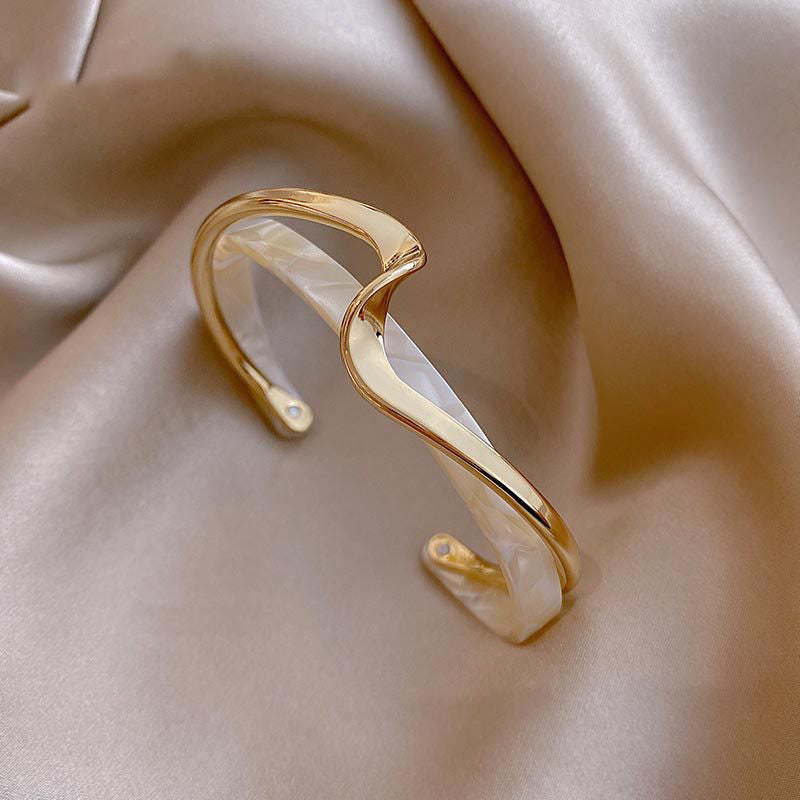 Flag Village Metal White Shellfish Plate Bracelet For Women Opening Adjustable 2 Layers Design Llight Luxury Female Fashion Jewelry Gifts