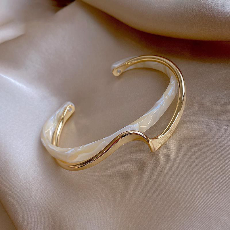 Flag Village Metal White Shellfish Plate Bracelet For Women Opening Adjustable 2 Layers Design Llight Luxury Female Fashion Jewelry Gifts