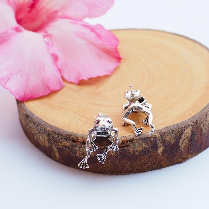 Flag Village Cute Frog Earrings Funny Animal Earrings For Women Girls Stud Earrings Jewelry Gifts