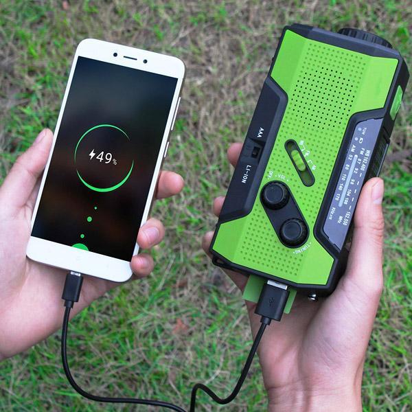 Flag Village Pocket solar radio
