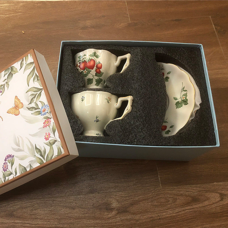 Flag Village Bee Goblet Strawberry Cup Matching Box Set Gift For Couples