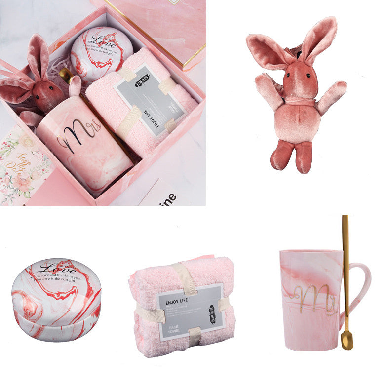 Flag Village Birthday creative and practical gift box