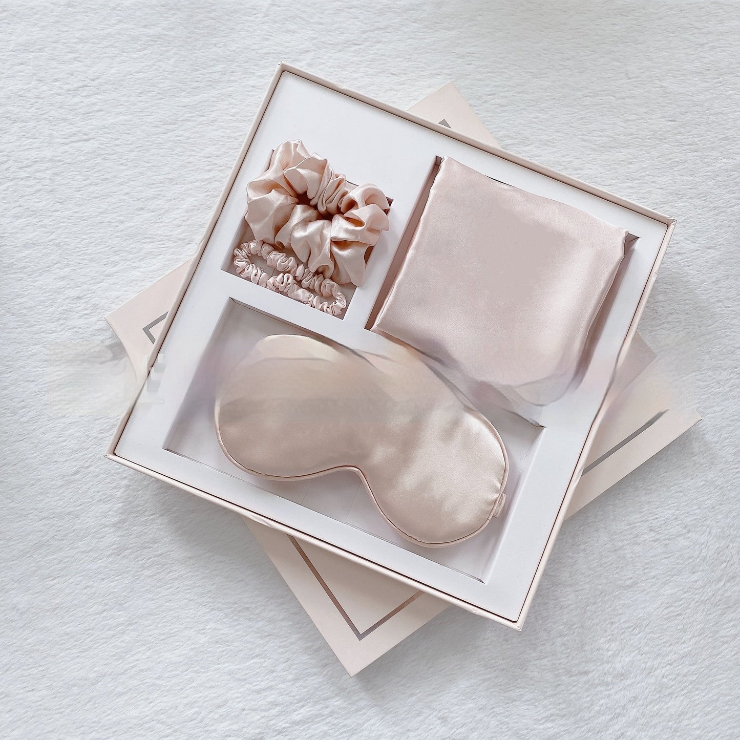 Flag Village Hand Gift Box Eye Mask Set Four Piece Set