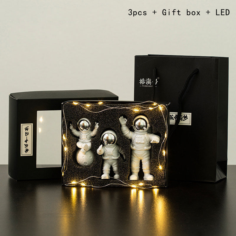 Flag Village Astronaut Astronaut Series Birthday Gift Box Set Ornament