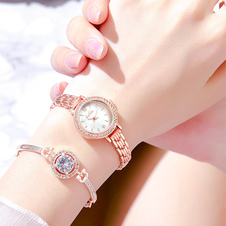 Flag Village Women's Fashion Watch Quartz Gift Box Set