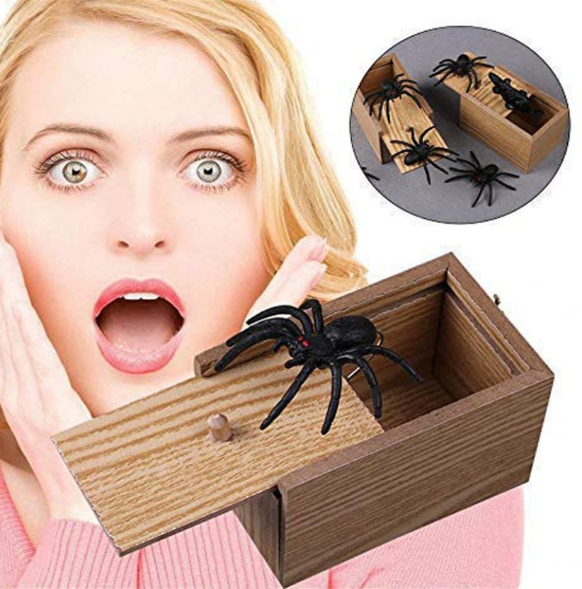 Flag Village Prank Spider Wooden Scare Box Trick Play Joke Lifelike Surprise April Fools' Day Funny Novelty Toys Gags Practical Gifts