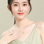 Flag Village Retro Magnetic Folding Heart Shaped Four Leaf Clover Pendant Necklace Women Love Clavicle Chain Gifts Openable Choker Jewelry