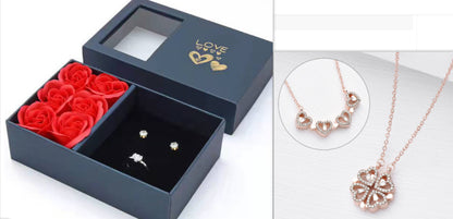 Flag Village Retro Magnetic Folding Heart Shaped Four Leaf Clover Pendant Necklace Women Love Clavicle Chain Gifts Openable Choker Jewelry