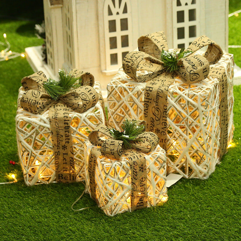 Flag Village Christmas gift box Christmas tree decorations wrought iron gift box three-piece shopping mall cabinet decoration