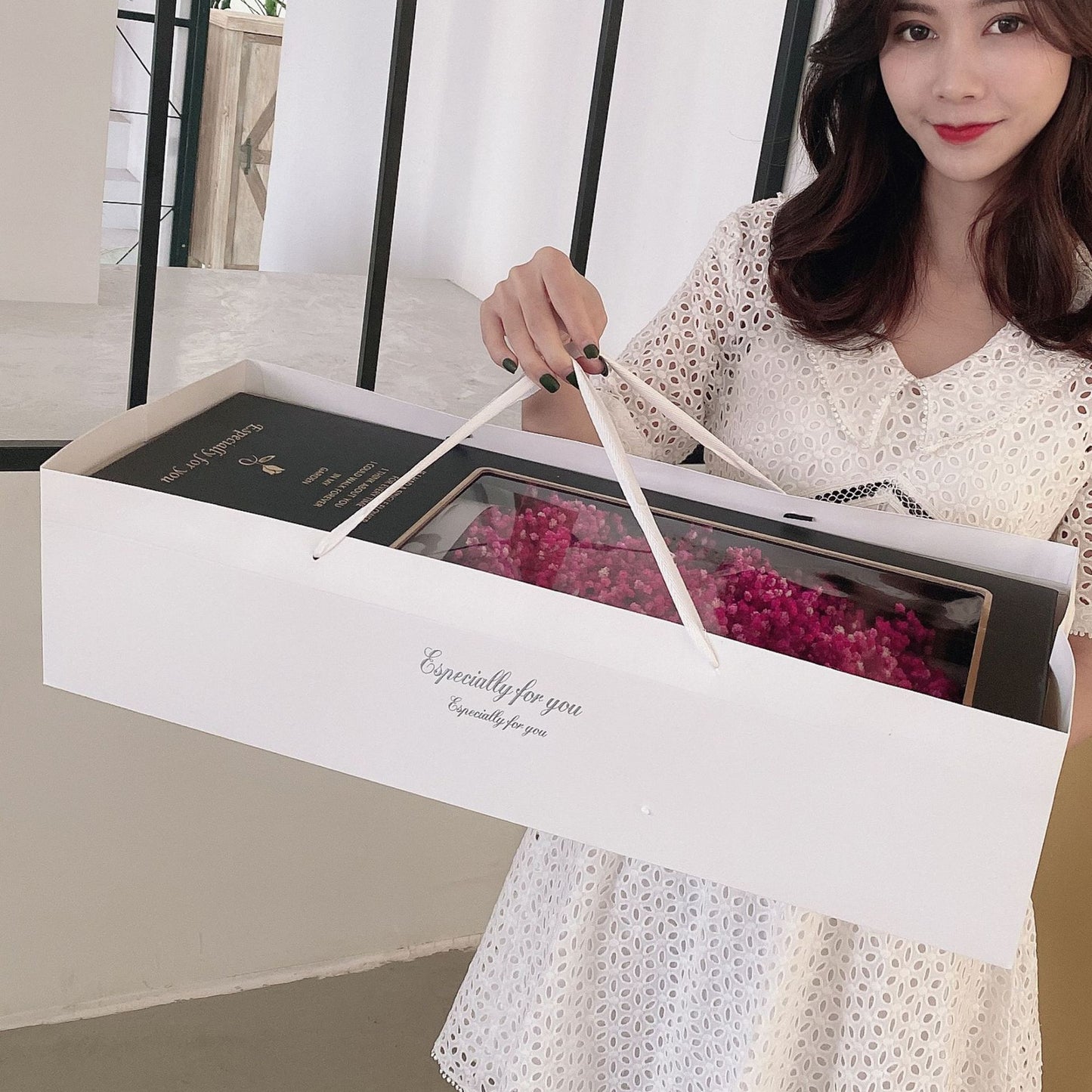 Flag Village Valentine's Day Mother's Day Gift Gypsophila Flower Bouquet Big Gift Box Birthday Gift Eternal Flower