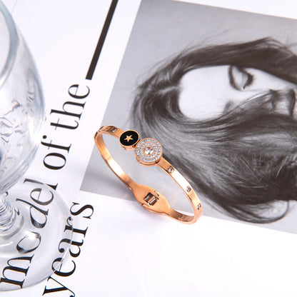 Flag Village Quartz Watch Fashion Women's Casual Watch Color Preserving Bracelet Necklace Gift Box Set