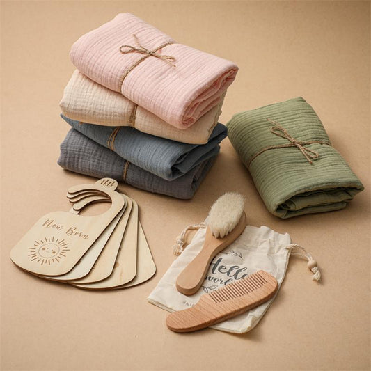 Flag Village Baby Born Gift Set Wool Brush Baby Skin-friendly Bath Towel Baby One Month Old One Hundred Days Gift Box