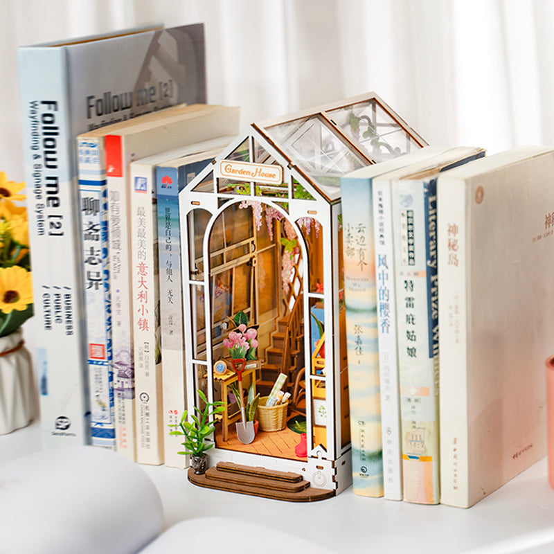 Flag Village Robotime Rolife Garden House Book Nook Kit Book Shelf Insert Easy Assemble Toys Gifts For Kids Women Girls Home Decoration TGB06