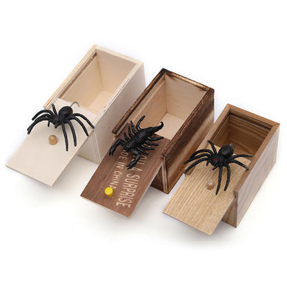 Flag Village Prank Spider Wooden Scare Box Trick Play Joke Lifelike Surprise April Fools' Day Funny Novelty Toys Gags Practical Gifts