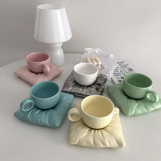 Flag Village Nordic Style Ceramic Cup With Pillow Coaster Creative Couple Coffee Cup Tea Cups Saucers Christmas Gift Box Set Drinkware