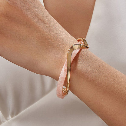 Flag Village Metal White Shellfish Plate Bracelet For Women Opening Adjustable 2 Layers Design Llight Luxury Female Fashion Jewelry Gifts