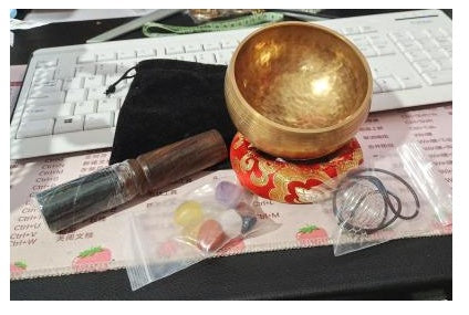 Flag Village Buddha Sound Natural Crystal Raw Stone Yoga Crushed Stone Gem Set Red Wooden Box Gift
