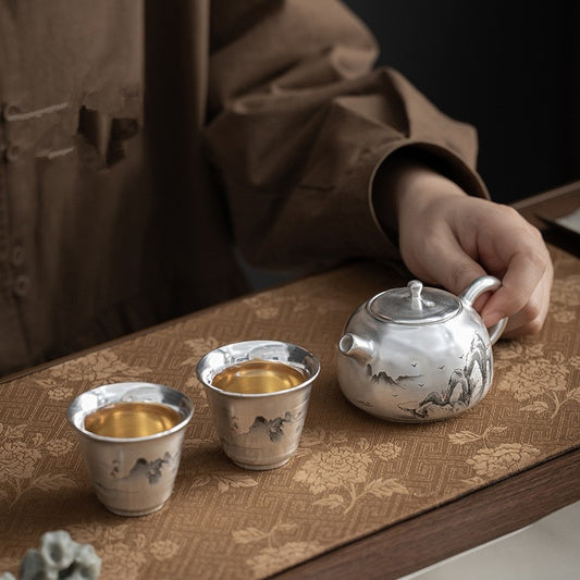 Flag Village Silver Gilded Chinese High-end Kung Fu Tea Set Mini Set Teapot Tea Cup Gift Box
