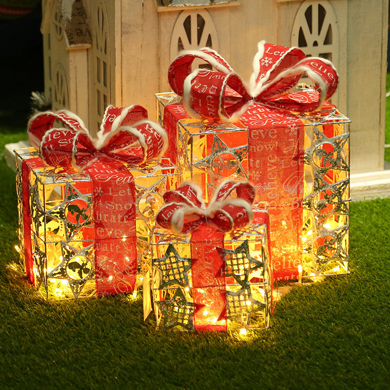 Flag Village Christmas gift box Christmas tree decorations wrought iron gift box three-piece shopping mall cabinet decoration
