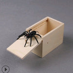 Flag Village Prank Spider Wooden Scare Box Trick Play Joke Lifelike Surprise April Fools' Day Funny Novelty Toys Gags Practical Gifts
