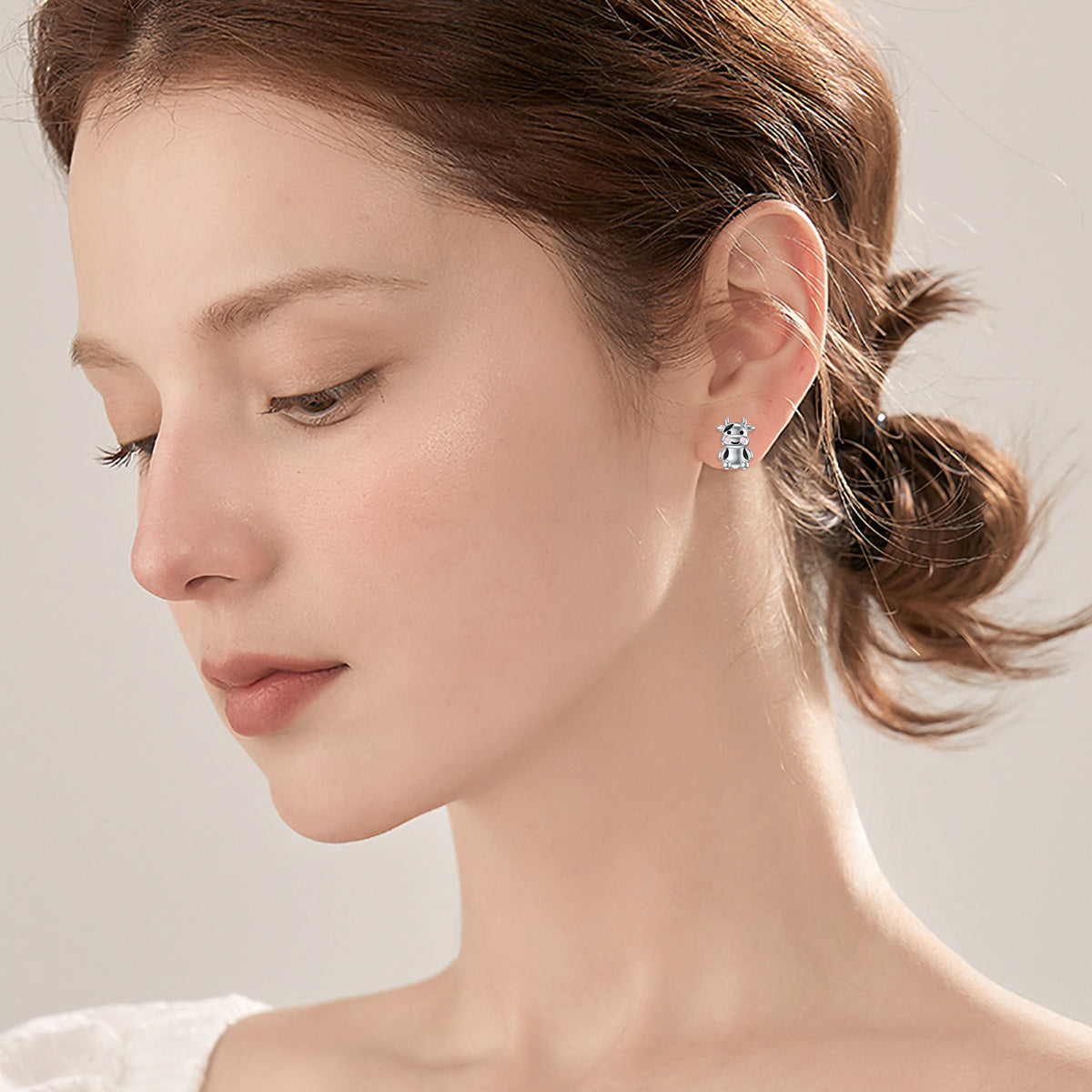 Flag Village Cow Earrings Sterling Silver Cow Jewelry Animal Stud Earrings Cow Gifts for Women Teens Birthday
