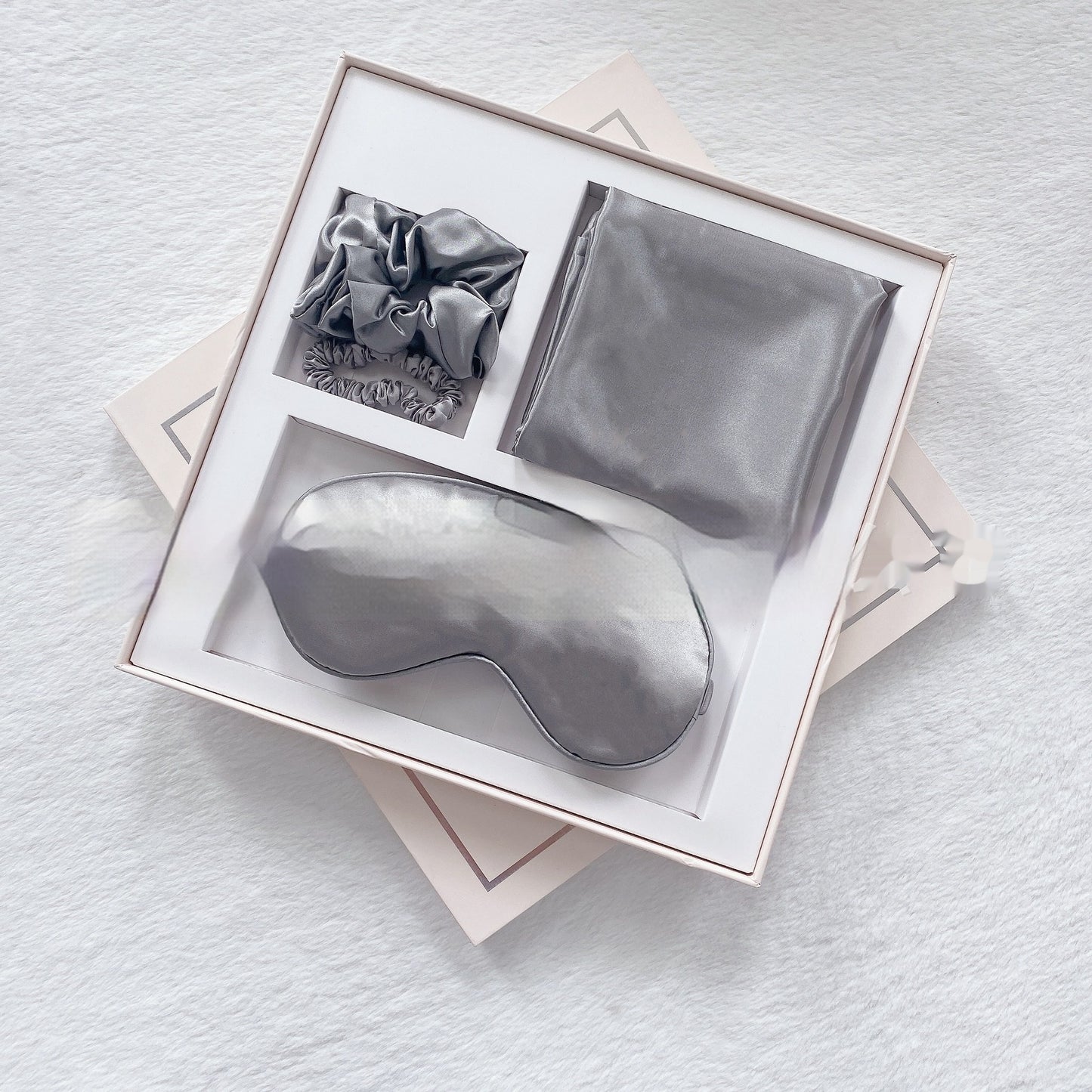 Flag Village Hand Gift Box Eye Mask Set Four Piece Set