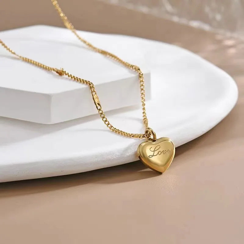 Flag Village Fashion Jewelry Necklace For Women New Trend Vintage Simple Love Heart Pendant Elegant Party Jewelry Birthday Gifts