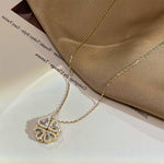 Flag Village Retro Magnetic Folding Heart Shaped Four Leaf Clover Pendant Necklace Women Love Clavicle Chain Gifts Openable Choker Jewelry