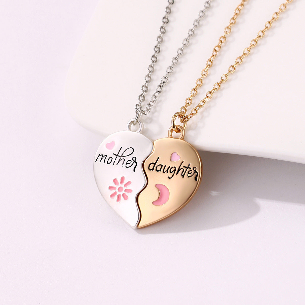 Flag Village 2PCS Set Jewelry Mother Daughter Necklace Matching Heart Magnetic Pendant Fashion Gifts For Mother's Day